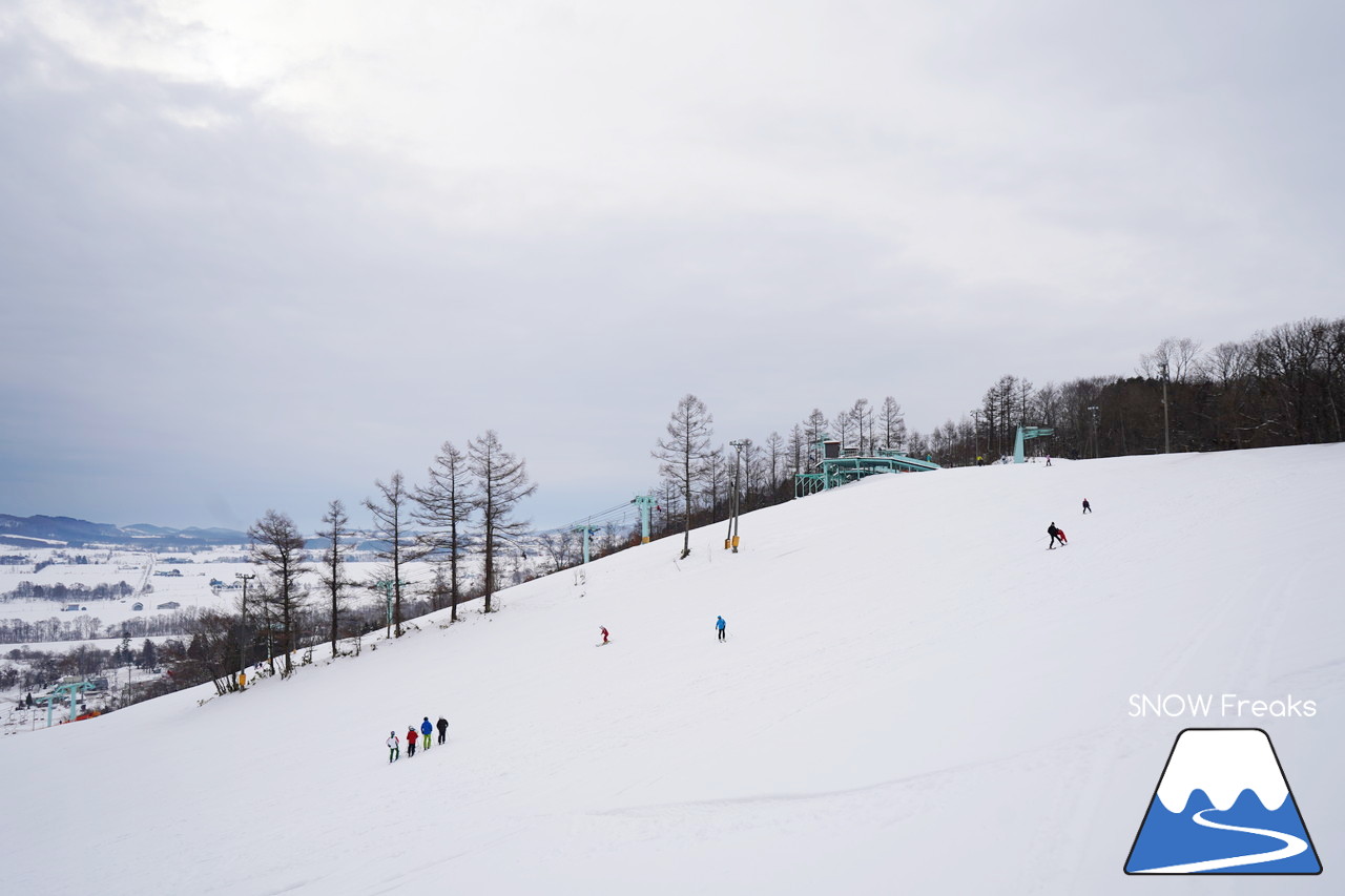 岩見沢萩の山市民スキー場 超ワイドな一枚バーンを堪能すべし(^^)v